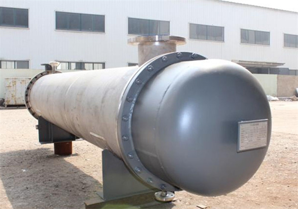 腐蝕性介質(zhì)處理中的反應(yīng)設(shè)備及煙臺(tái)正太壓力容器的解決方案